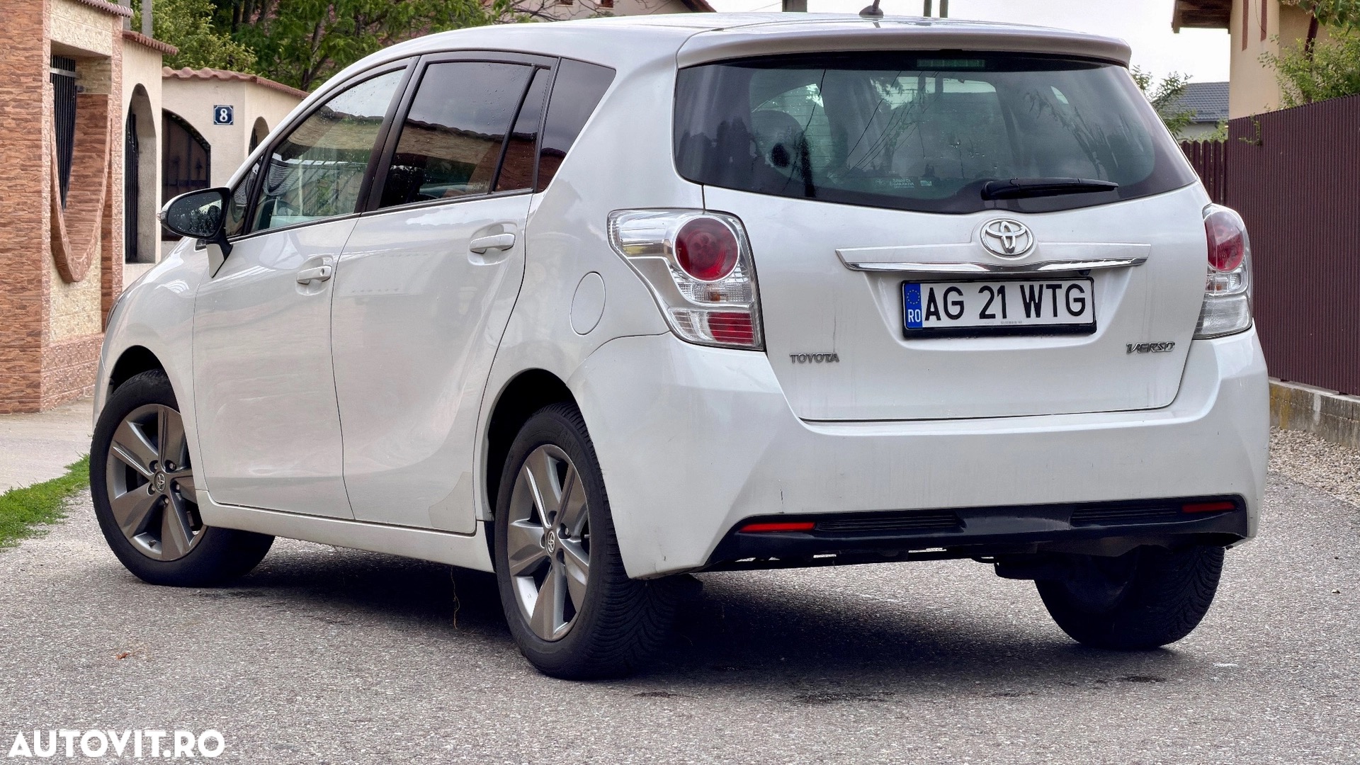Toyota Verso 1.6 D-4D 7-Sitzer Start/Stop Comfort - poza 4
